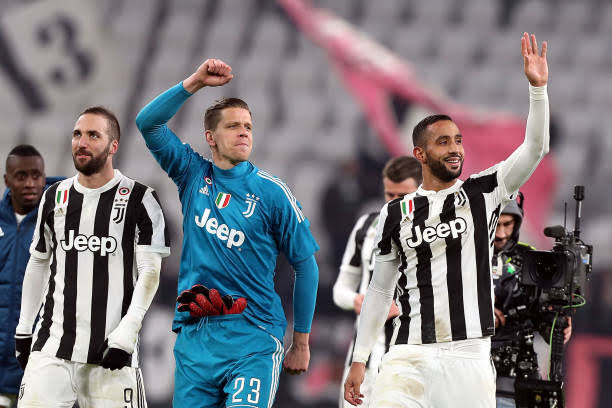 Szczesny celebrating a win with his teammates at Juventus 