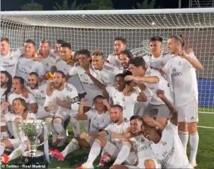 Gareth Bale team celebrate its La liga triumph