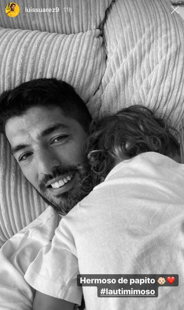 Luis Suarez Shares Family Time with his fans
