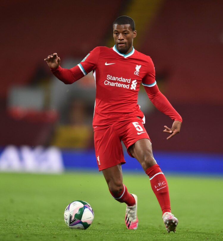 Georginio Gini Wijnaldum Shares A Beautiful Christmas Picture Of His Big Family Futballnews Com