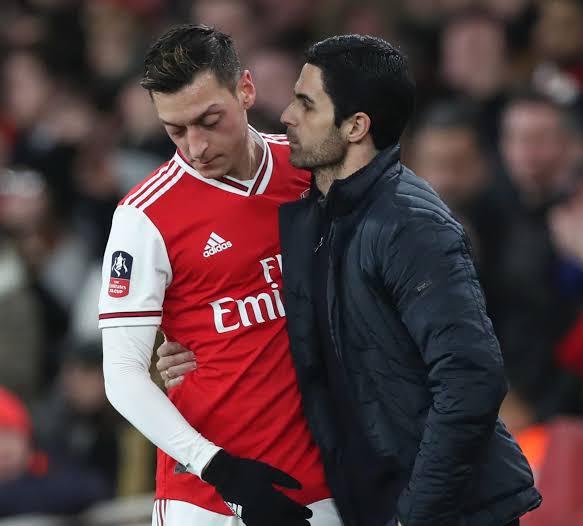 Mesut Ozil is heartbroken and in tears after Arsenal's 2-1 defeat to Everton