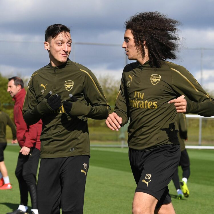 Matteo Guendouzi sends a farewell message to Mesut Özil on ...