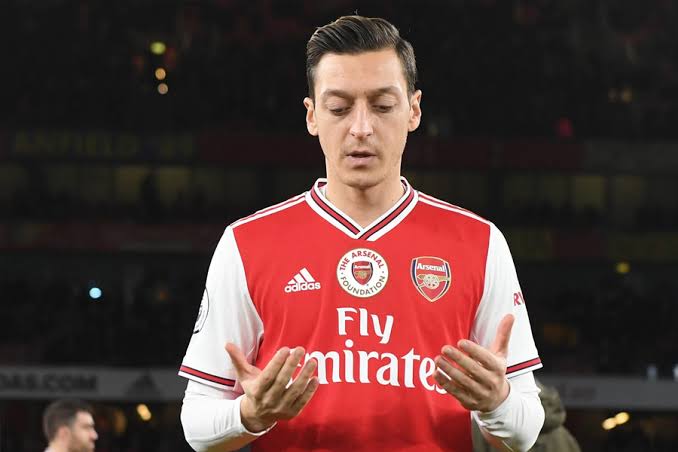 Arsenal and Mesut Ozil have reached an agreement that will lead to the termination of Ozil's reported £350,000-per-week contract. 
