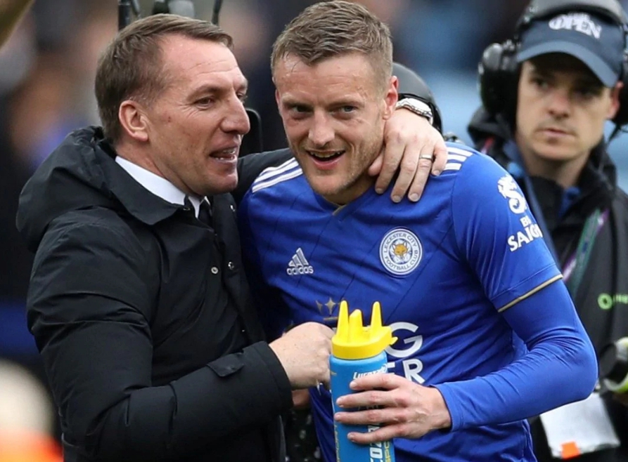 Arsene Wenger regrets that Jamie Vardy rejected the "a lot of money" Arsenal offered to him