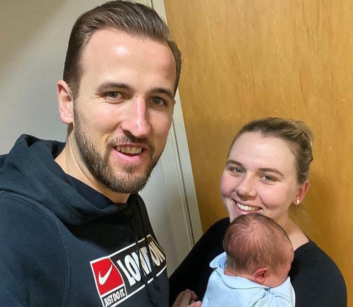 Katie Goodland, the wife of Harry Kane is working so hard to maintain her shape