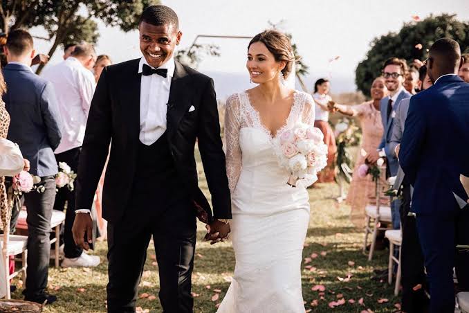 Manuel Akanji and his wife Melanie Windler during their wedding in 2019.