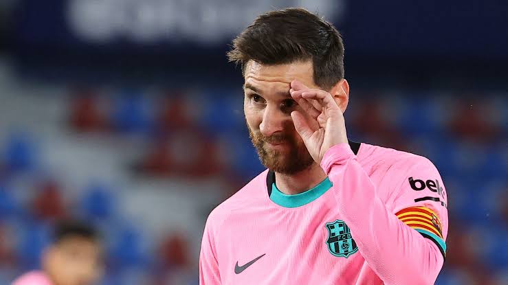 Messi and his contract tussle with Barcelona