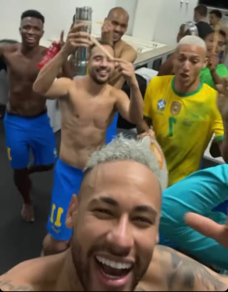 Neymar Vinicius Jr Richarlison And Other Brazilian Teammates Celebrates Going Through To 2021 Copa America Final Futballnews Com