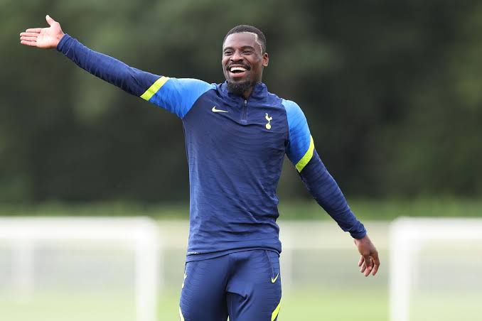 Serge Aurier is open to join Arsenal after quitting Tottenham