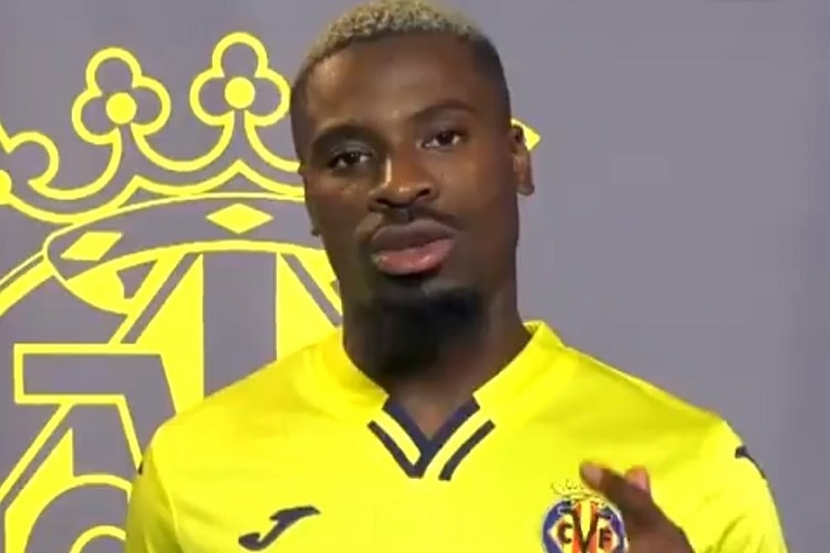 Serge Aurier joined Villarreal for free in October 2021.