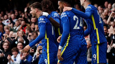 Chelsea players celebrate with Mount after scoring an 8th-minute goal on Saturday. 