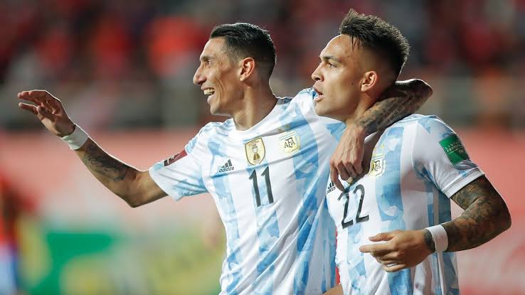 Argentina beat Chile 2-1 away from home without Lionel Messi and coach Lionel Scaloni