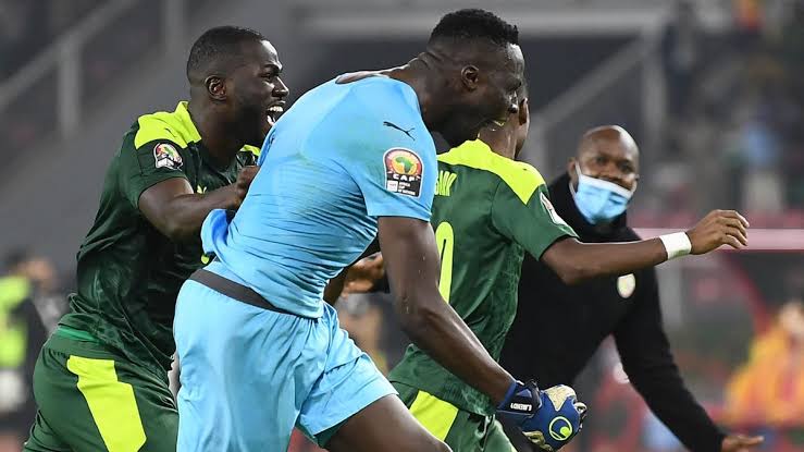 Edouard Mendy Receives Hero's Welcome From Chelsea Teammates After AFCON Triumph (Video)