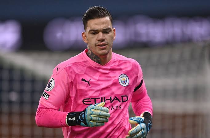 Ederson reacts to viral image of him squatting at halfway line in the Manchester Derby