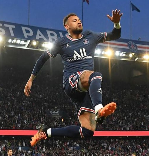What is the contribution of Neymar to PSG's 10th French Ligue 1 title