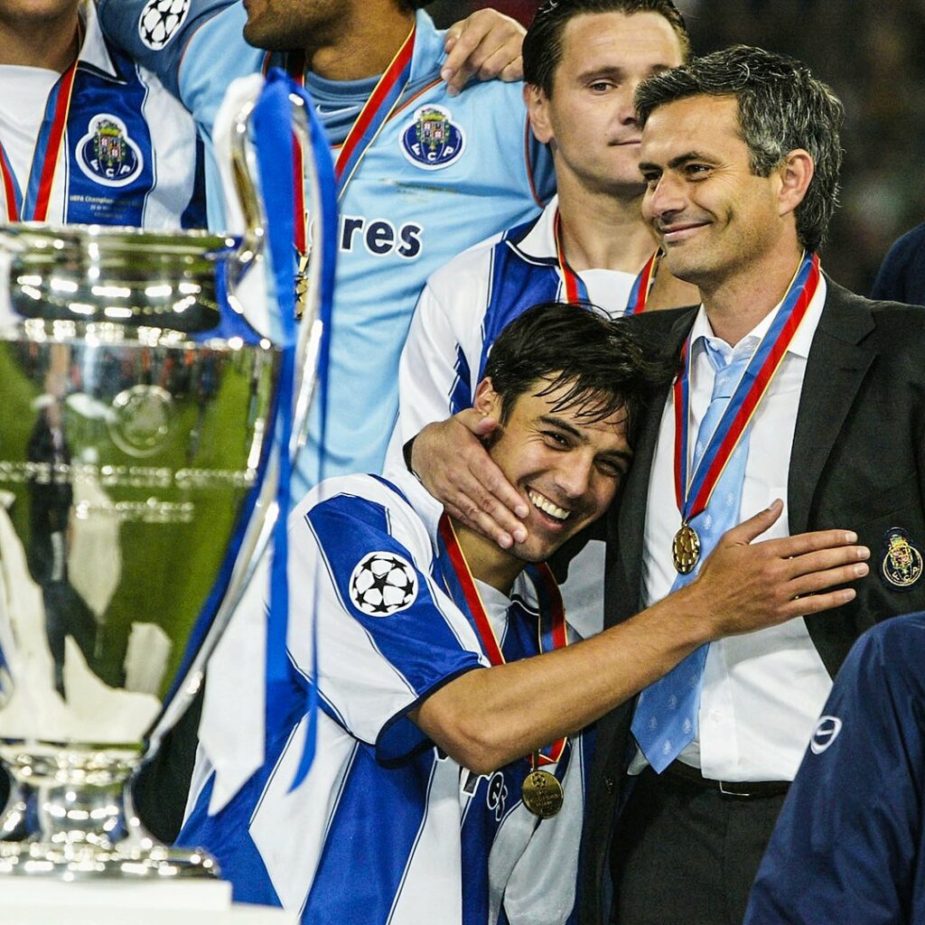Jose Mourinho celebrates the Champions League title with Porto in 2004.