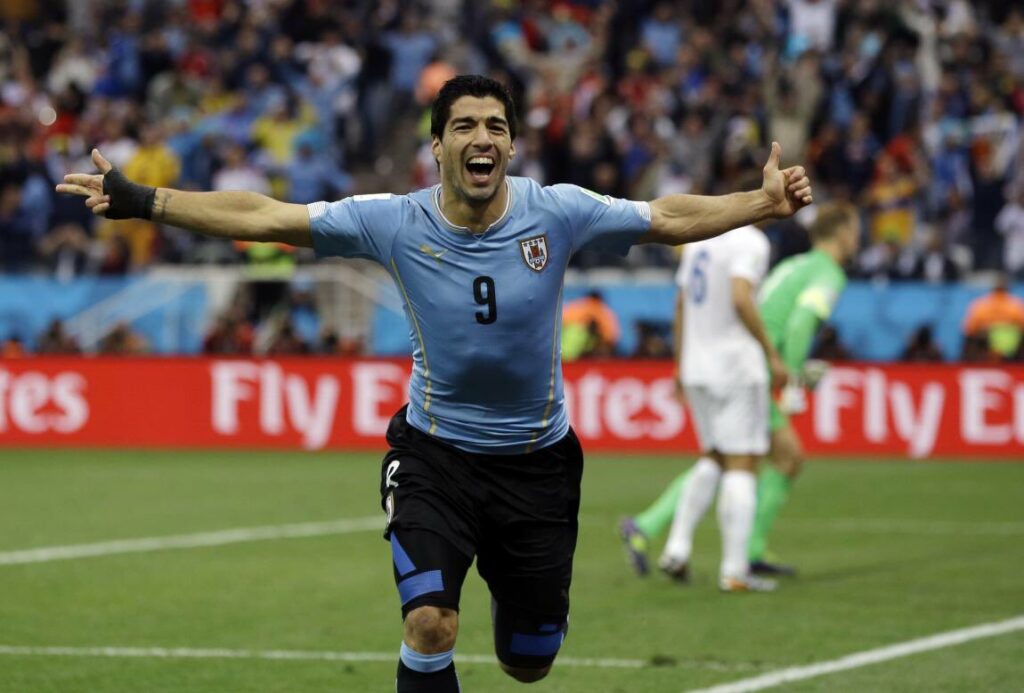 Luis Suarez set to join River Plate on a 2-years deal
