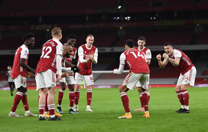 Arsenal mistakenly share x-rated picture for pre-season game against Nurnberg