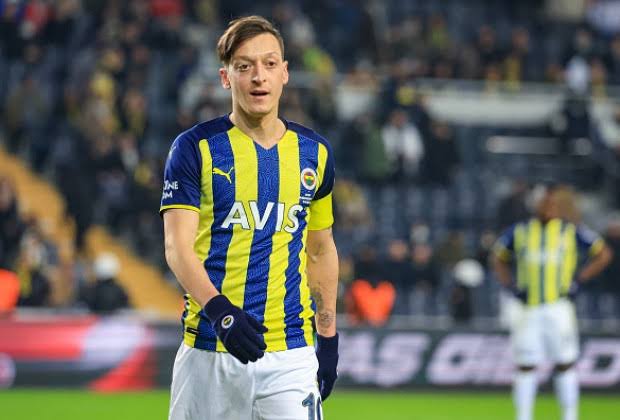 Mesut Ozil says he had many goals for 'childhood love' Fenerbahce