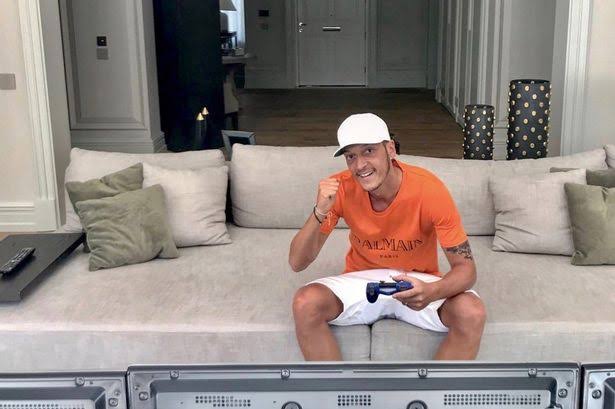 Mesut Ozil Wants To Become A Professional Gamer After Retiring From Football