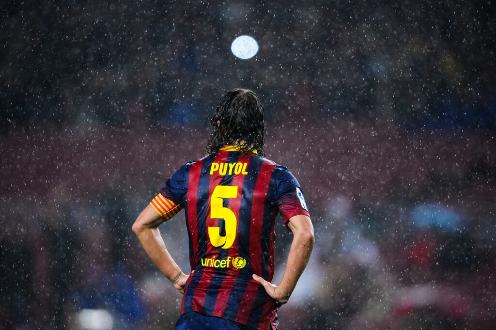 Carles Puyol Runs Into Glass Wall: Stats and Football Mentality of the Barcelona Legend