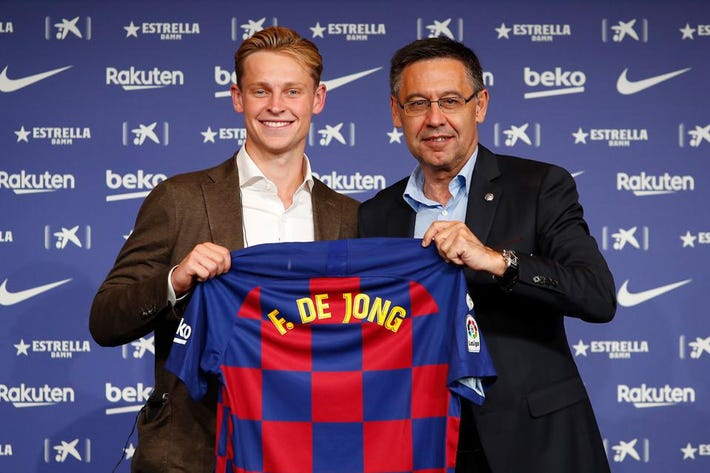 Barcelona allegedly threatens legal action over Frenkie de Jong's contract and alleged criminality