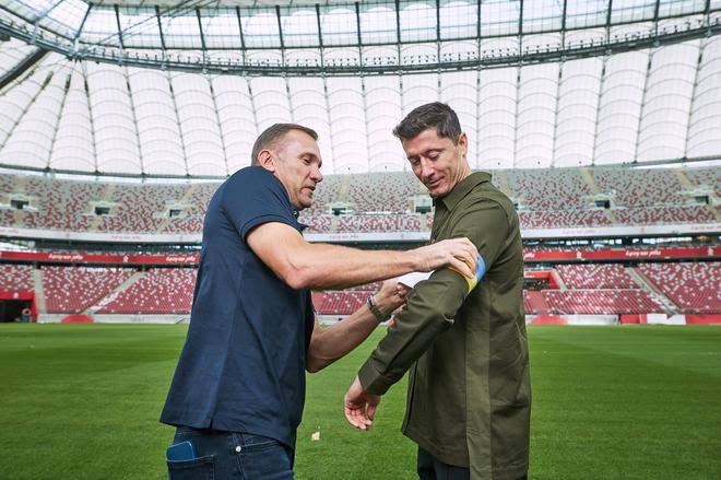 Andriy Shevchenko Gives Robert Lewandowski Ukraine's Captain Armband to fly in 2022 World Cup in Qatar