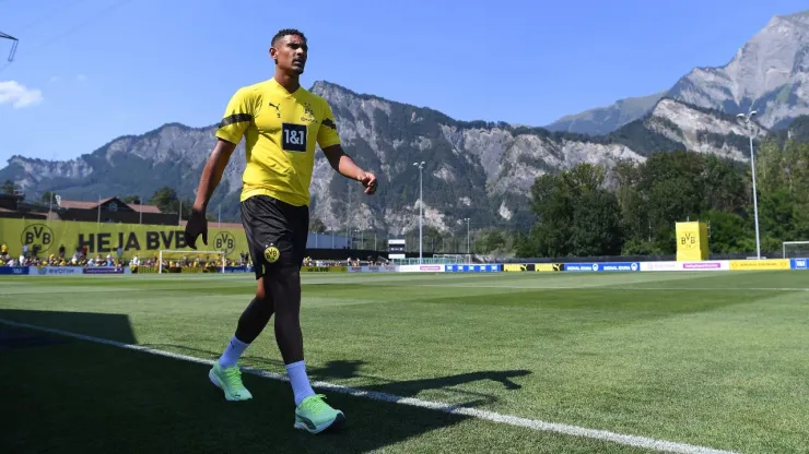 Sebastien Haller Returns Back To Borussia Dortmund's Training Ground After Testicular Tumor Surgery