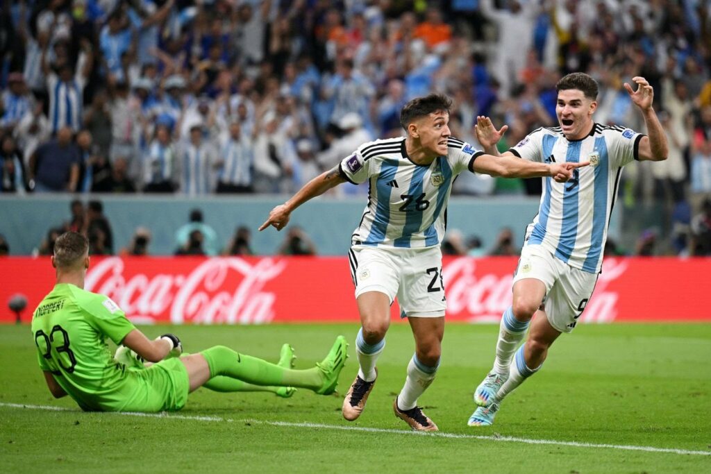 Emiliano Martínez saves two penalties to push Argentina and Lionel Messi to the Semi-final