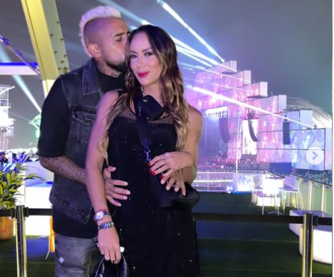 Arturo Vidal Shares Lovely Picture With Lover Sonia Isaza As They Enjoy Vacation Together