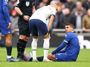 Richarlison in bent shape alongside injured Thiago Silva 