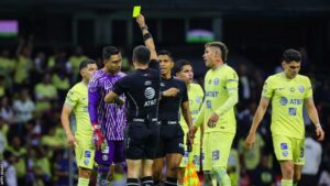 Fernando Hernandez brandished 6 yellow cards and two red cards in the match