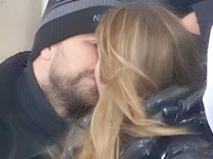 Gerard Pique Shares Lovely Image Of Him And Lover Clara Chia Martí