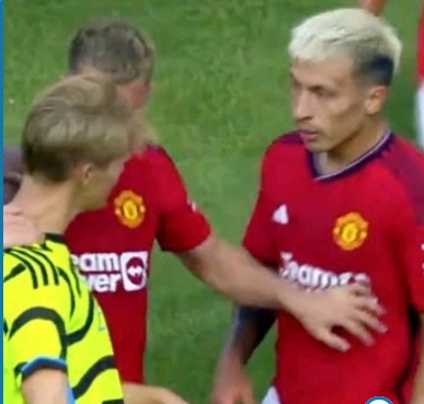 Lisandro Martinez Squared up With Martin Odegaard in Arsenal Vs Manchester United Pre-season Clash