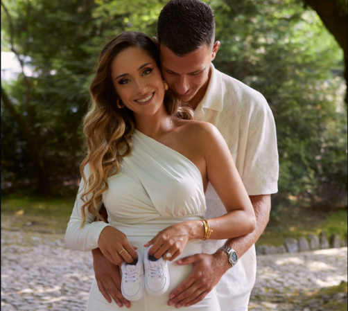 Diogo Dalot And Partner Claudia Pinto Is Expecting A Child