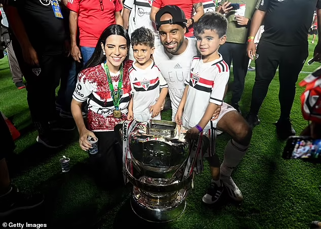 Lucas Moura Helps Boyhood Club Sao Paulo Win Trophy After 11-Years