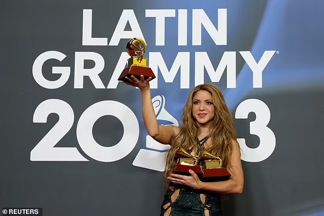 Sergio Ramos Presented Shakira With Two Awards At Latin Grammy Awards